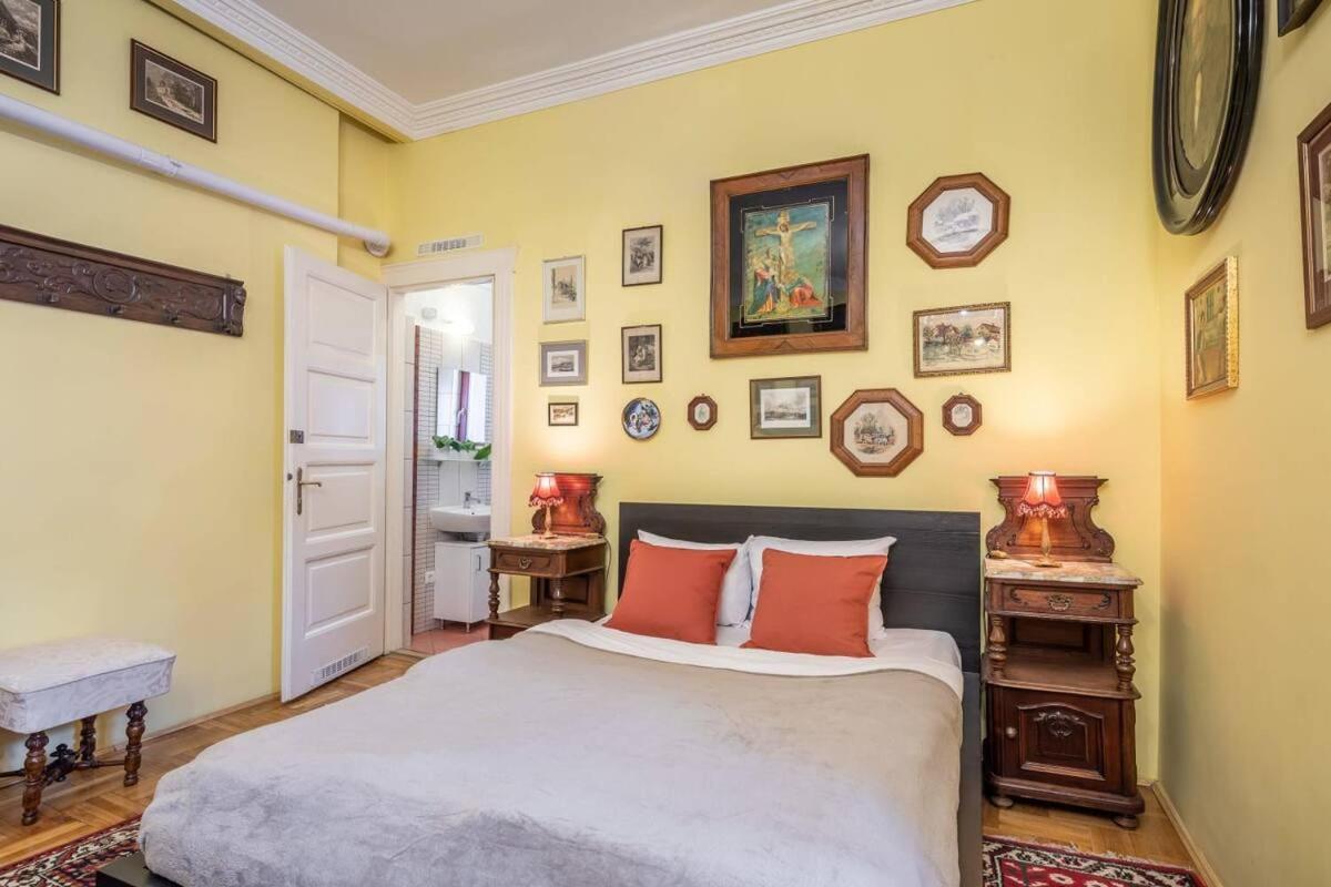 Vamhaz Boulevard Apartments Budapest Luaran gambar