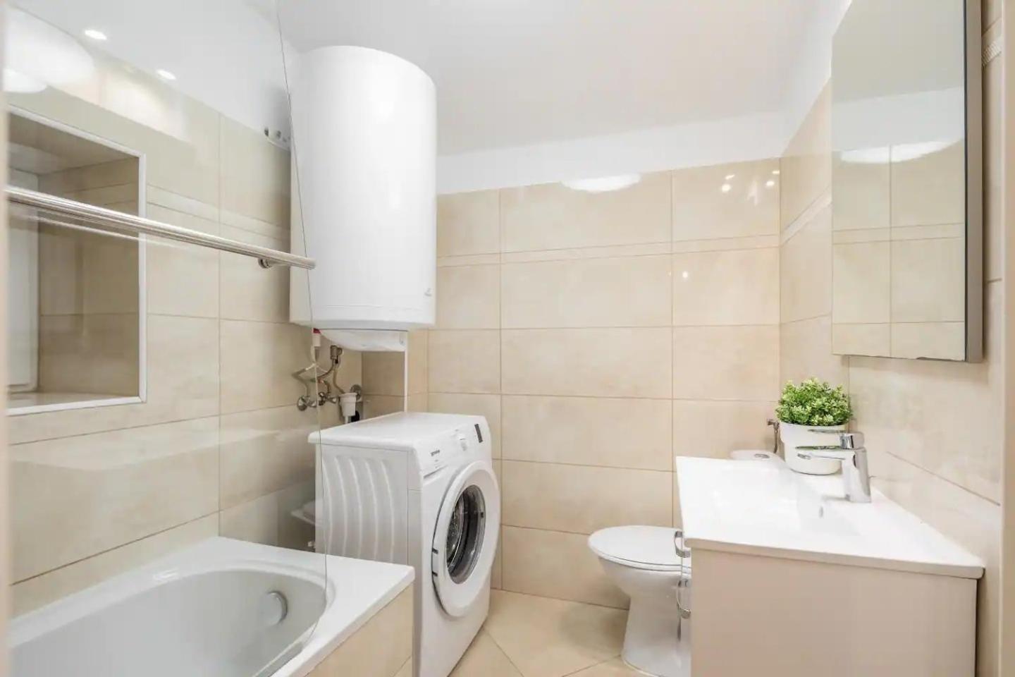 Vamhaz Boulevard Apartments Budapest Luaran gambar