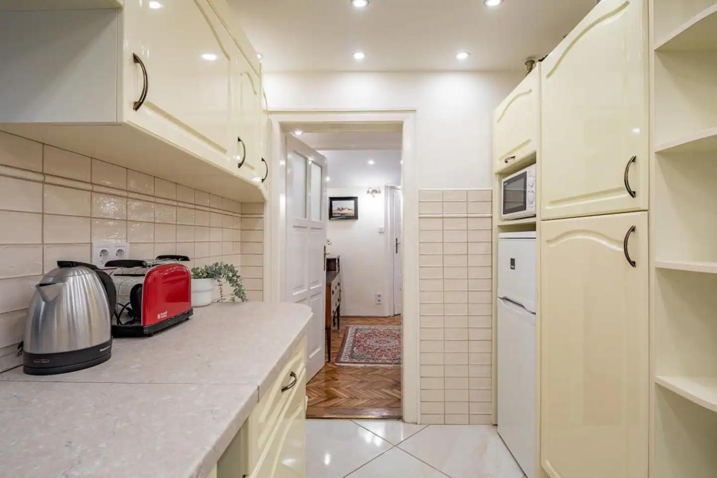 Vamhaz Boulevard Apartments Budapest Luaran gambar