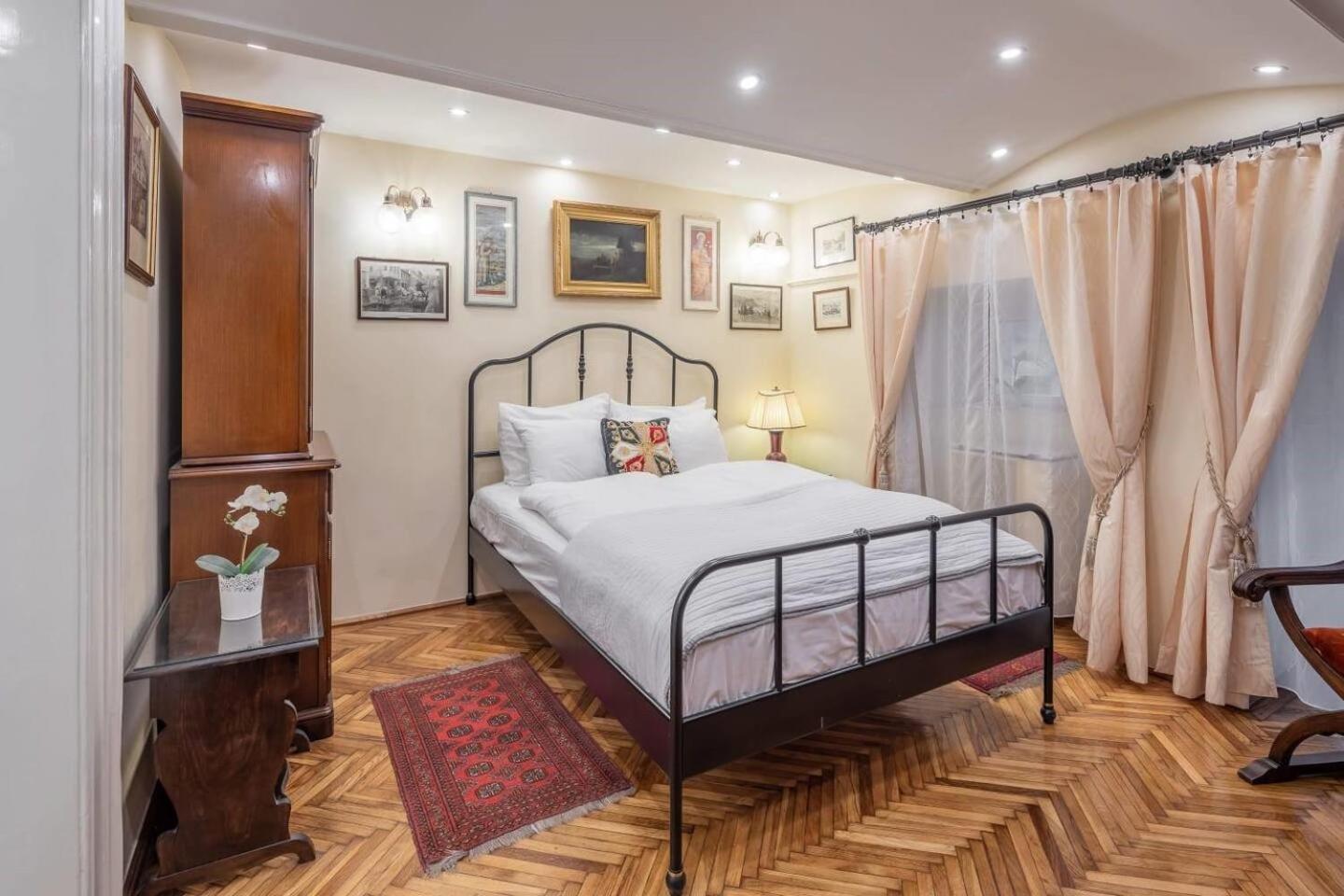 Vamhaz Boulevard Apartments Budapest Luaran gambar