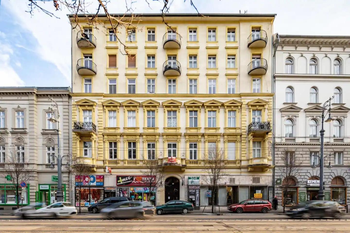 Vamhaz Boulevard Apartments Budapest Luaran gambar