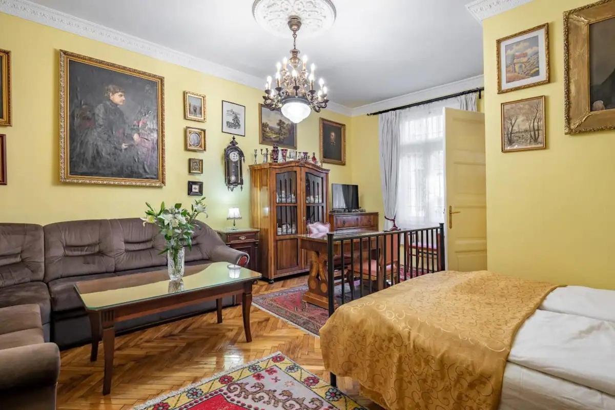 Vamhaz Boulevard Apartments Budapest Luaran gambar
